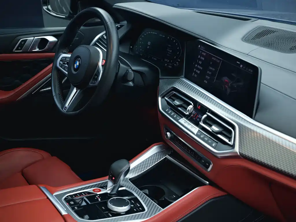 BMW X6 M 2020 — фото 26