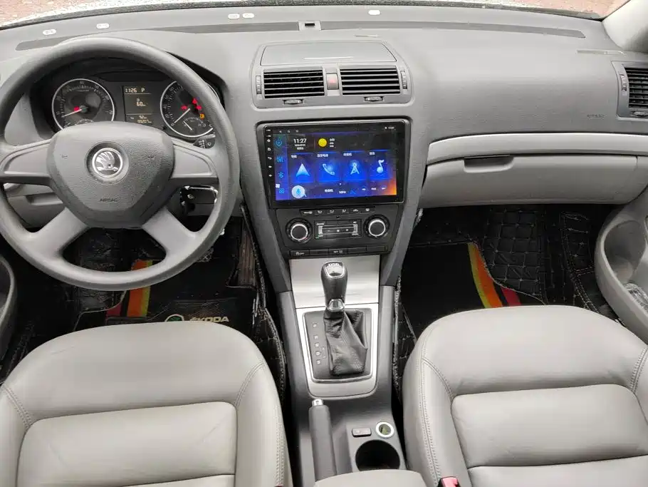 Skoda Octavia 2014 — фото 12