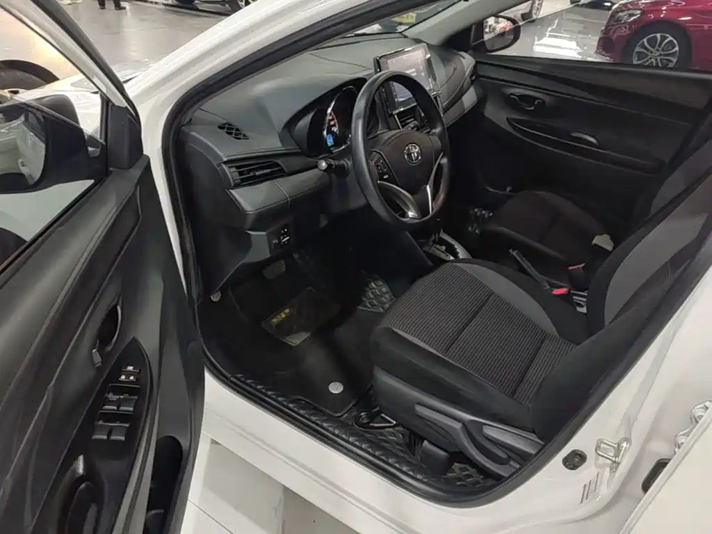 Toyota Vios FS 2023 — фото 16