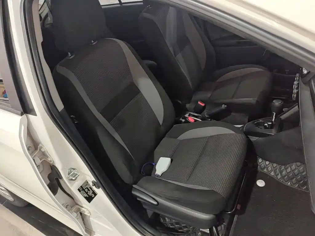 Toyota Vios FS 2023 — фото 25