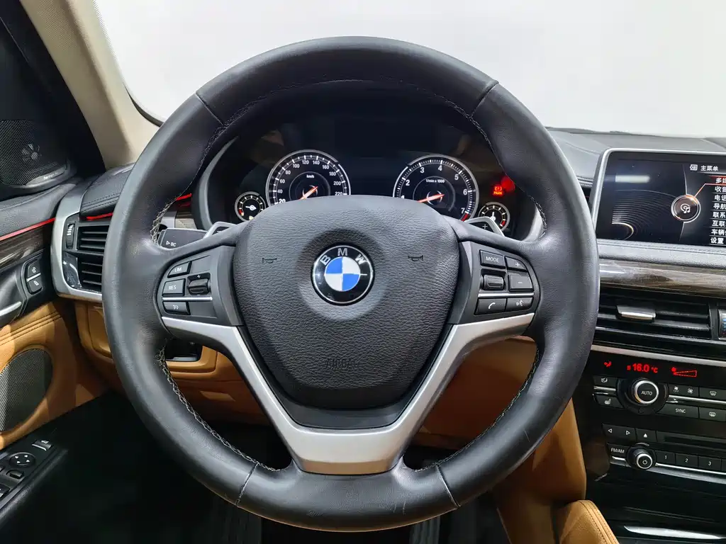 BMW X6 2015 — фото 10