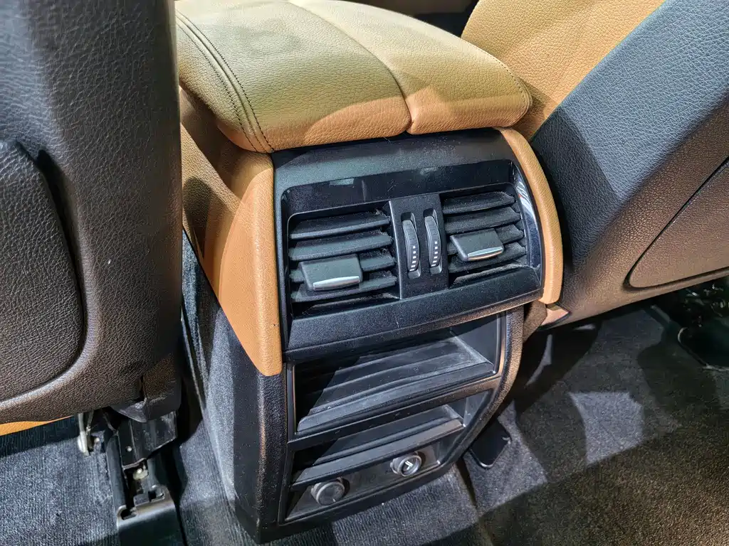 BMW X6 2015 — фото 17