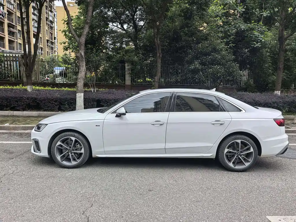 Audi A4L 2024