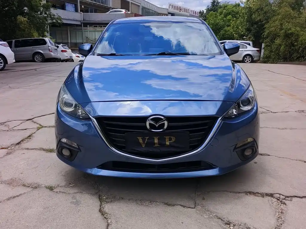 Mazda 3 Axela 2015