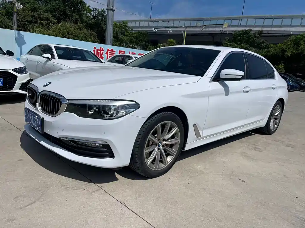 BMW 5 Series 2018 — фото 2