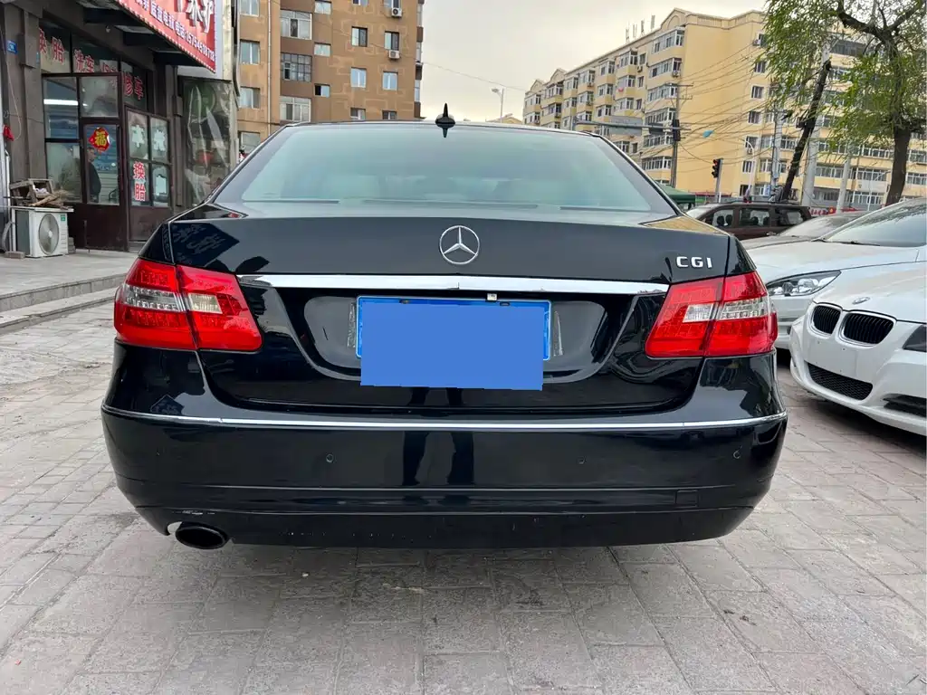 Mercedes-Benz E-Class 2010