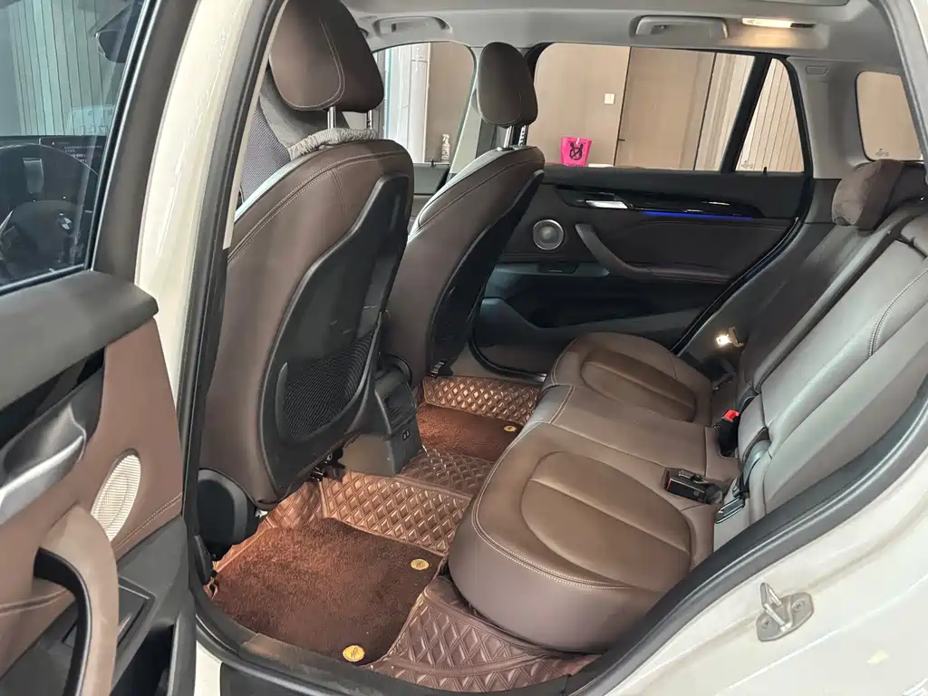 BMW X1 2022 — фото 12