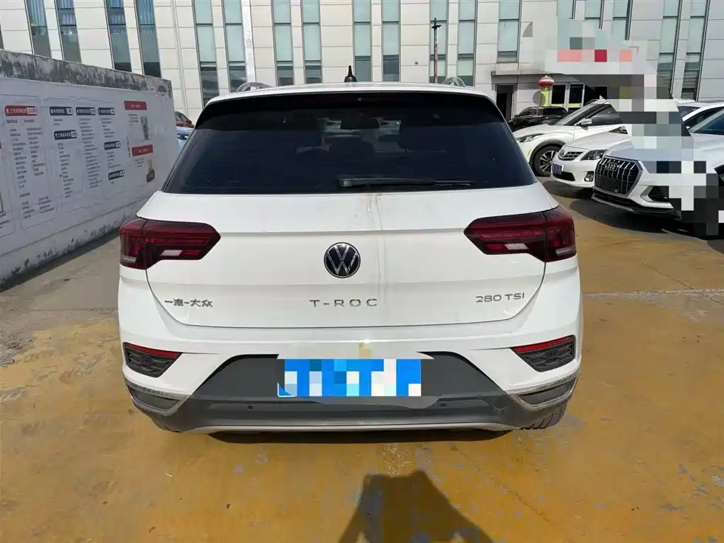 Volkswagen T-Roc 2023 — фото 10
