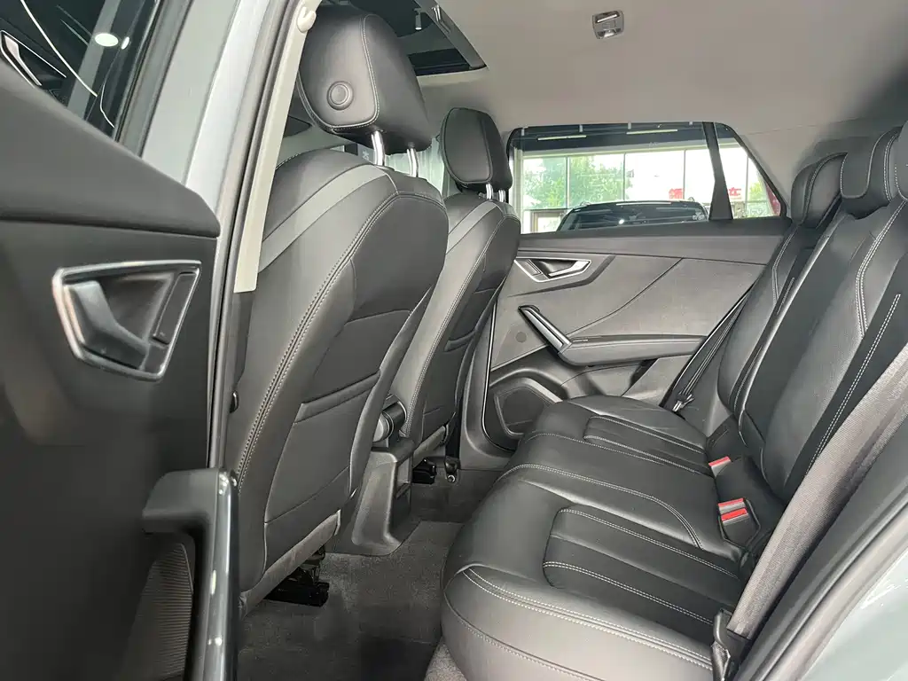 Audi Q2L 2022