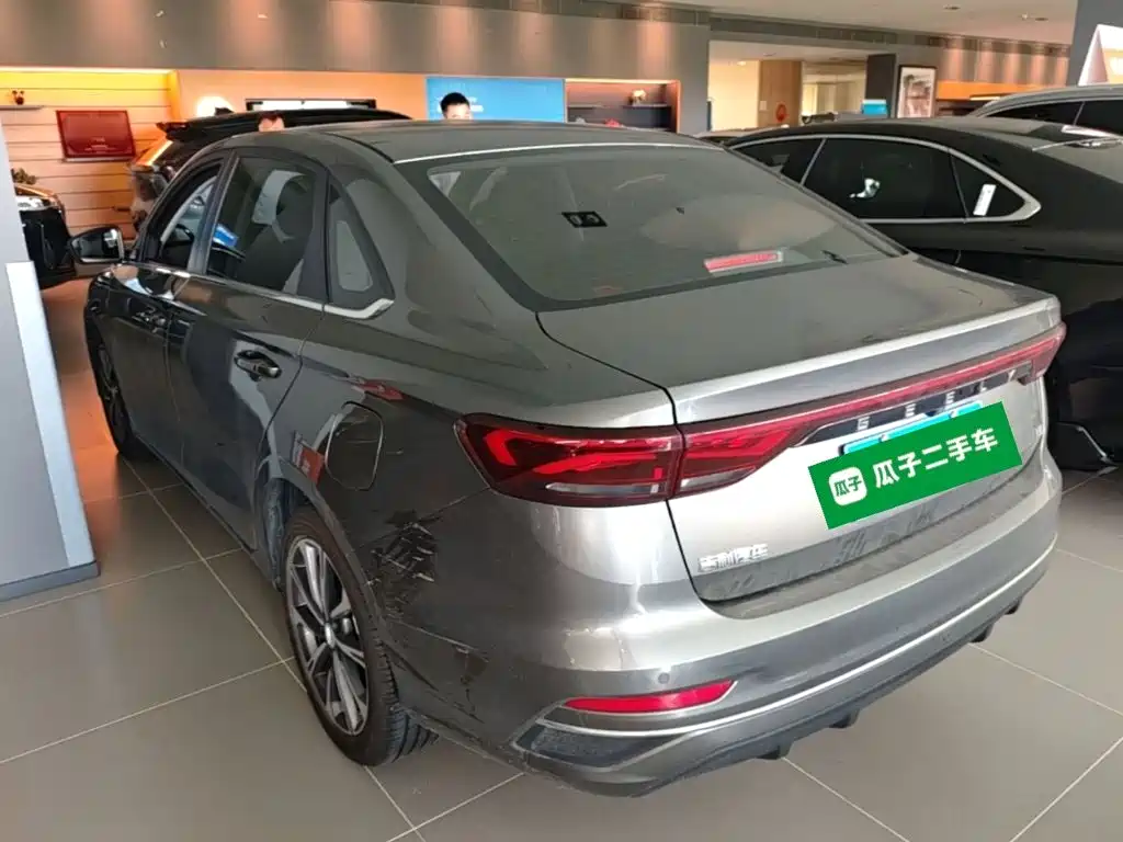 Geely Emgrand 2025