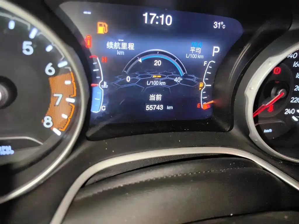 Jeep Compass 2018 — фото 9