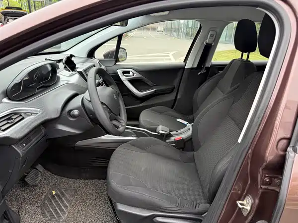 Peugeot 2008 2014