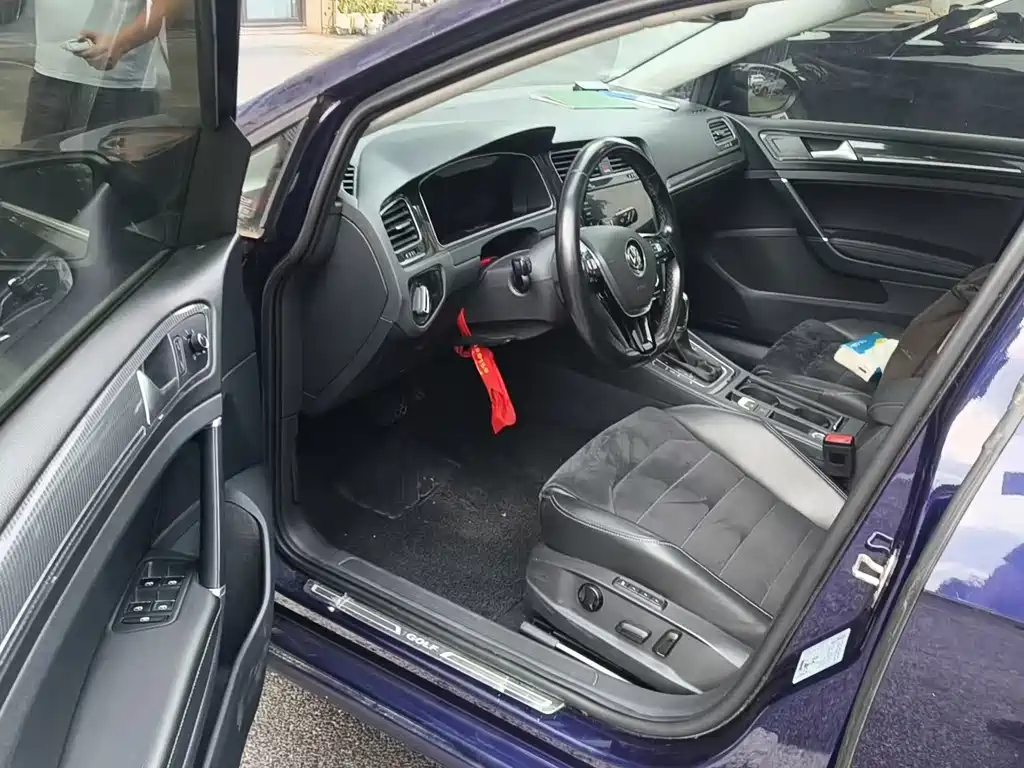 Volkswagen Golf 2020