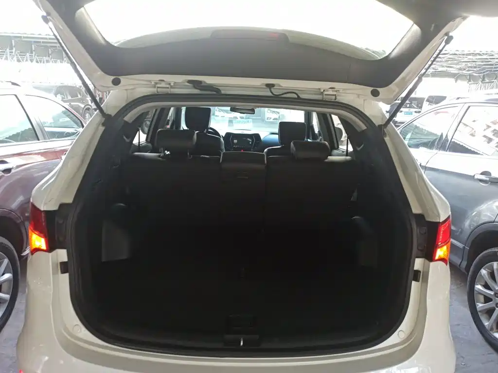 Hyundai Santa Fe 2015 — фото 9