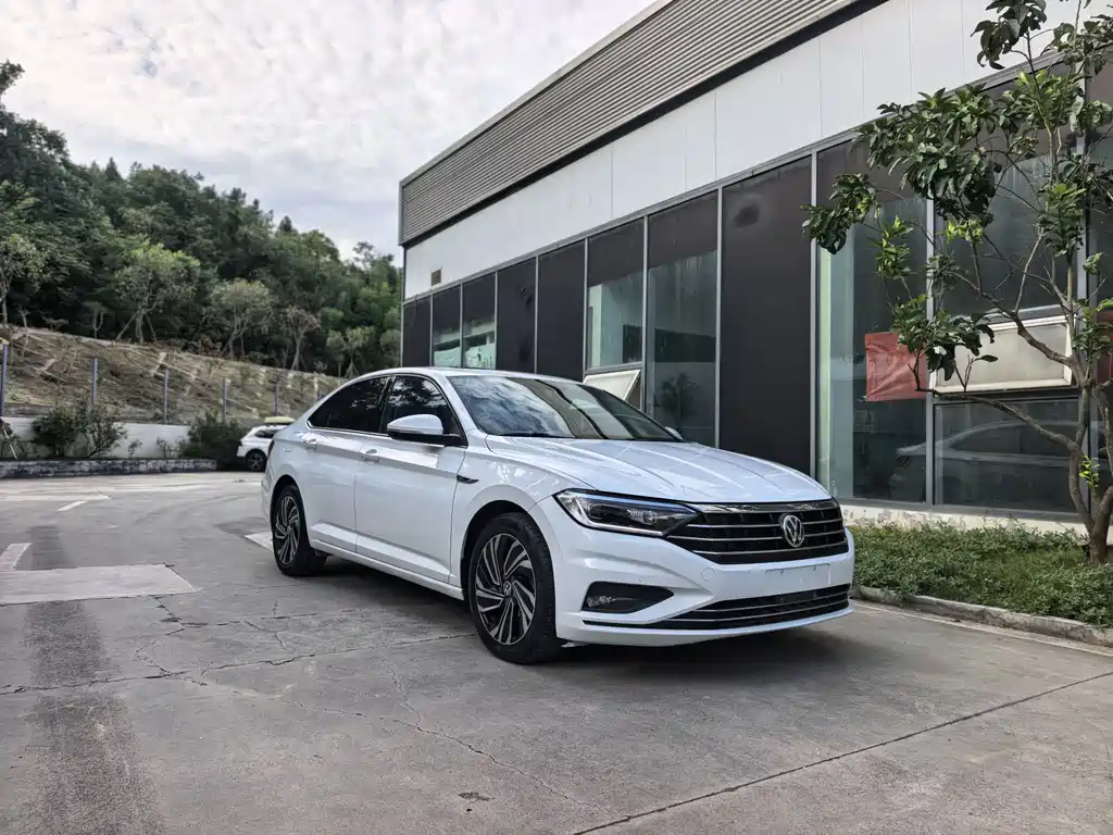 Volkswagen Sagitar 2021