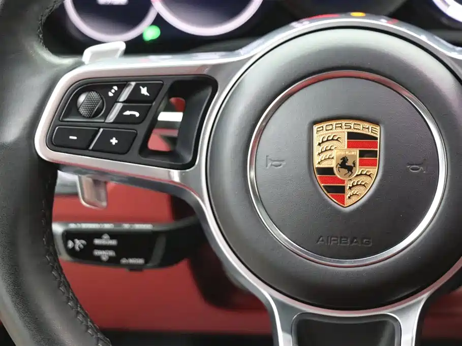 Porsche Cayenne 2020 — фото 17