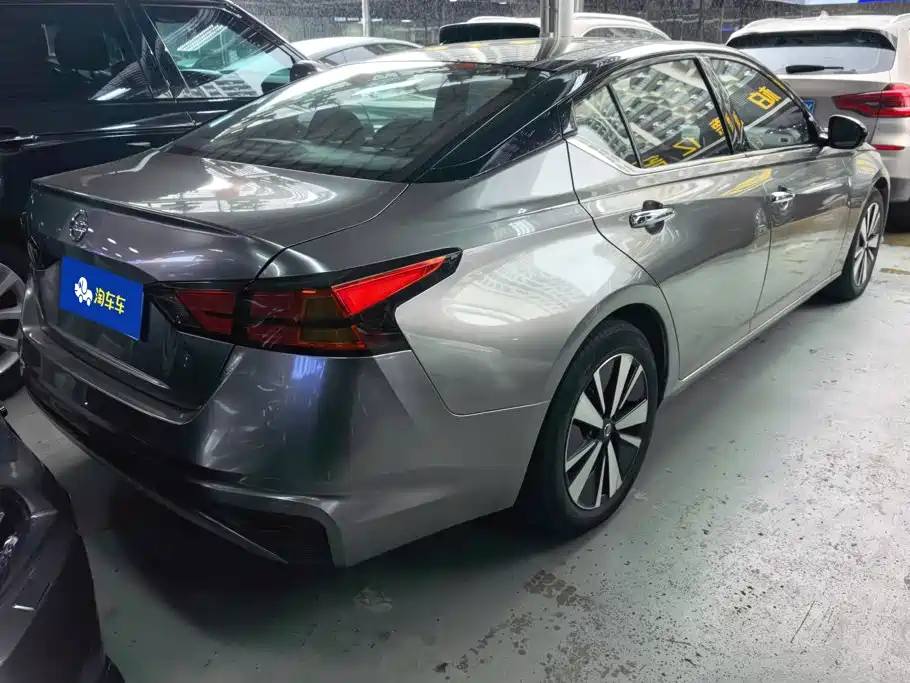 Nissan Teana 2021