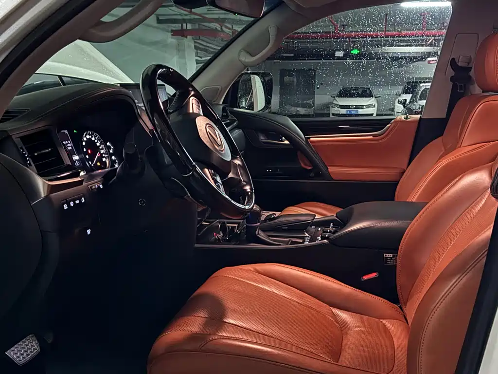 Lexus LX 2018