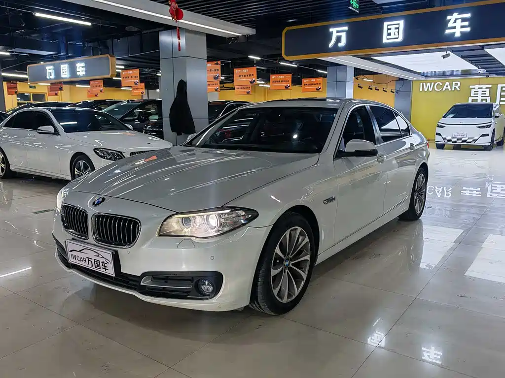BMW 5 Series 2016 — фото 1