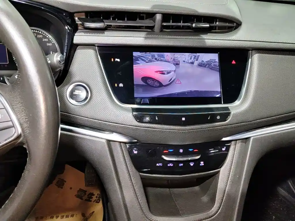 Cadillac XT5 2020 — фото 13