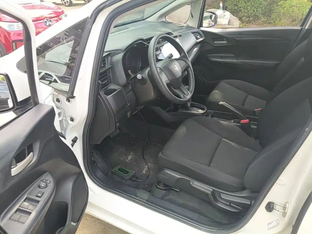 Honda Fit 2018 — фото 16