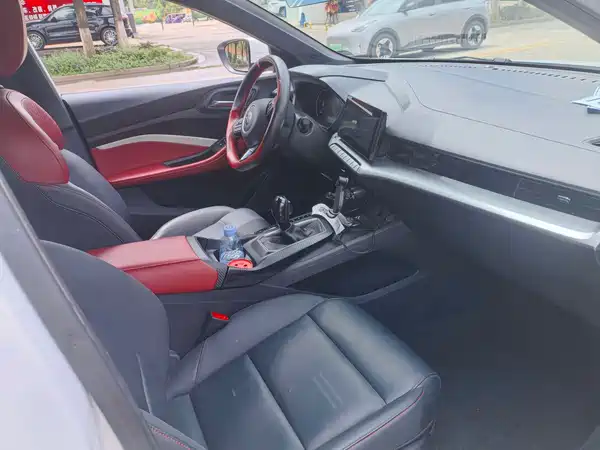 MG MG5 2021
