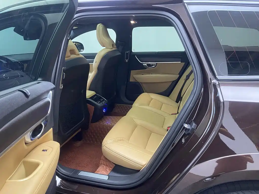 Volvo V90 2019 — фото 14