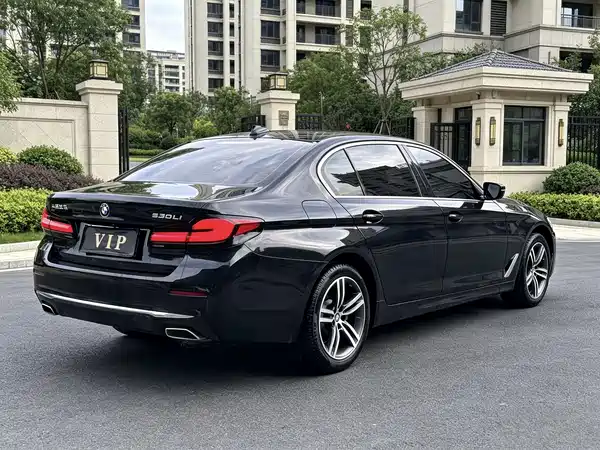 BMW 5 Series 2021