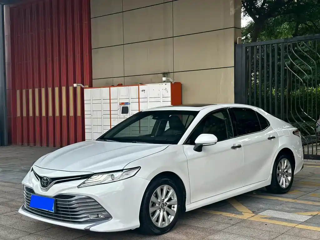 Toyota Camry 2019