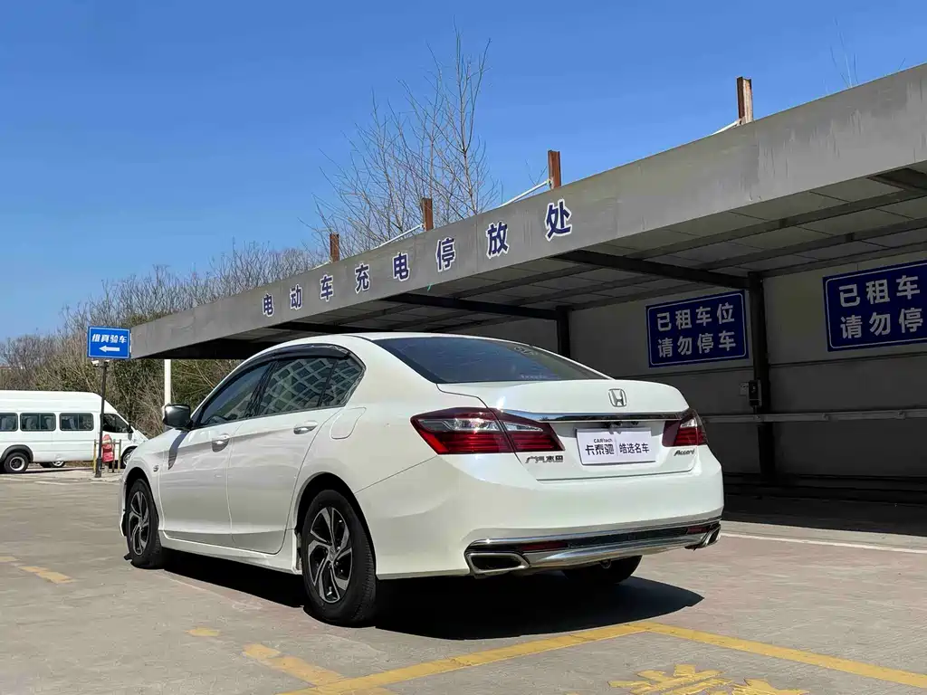 Honda Accord 2016 — фото 6
