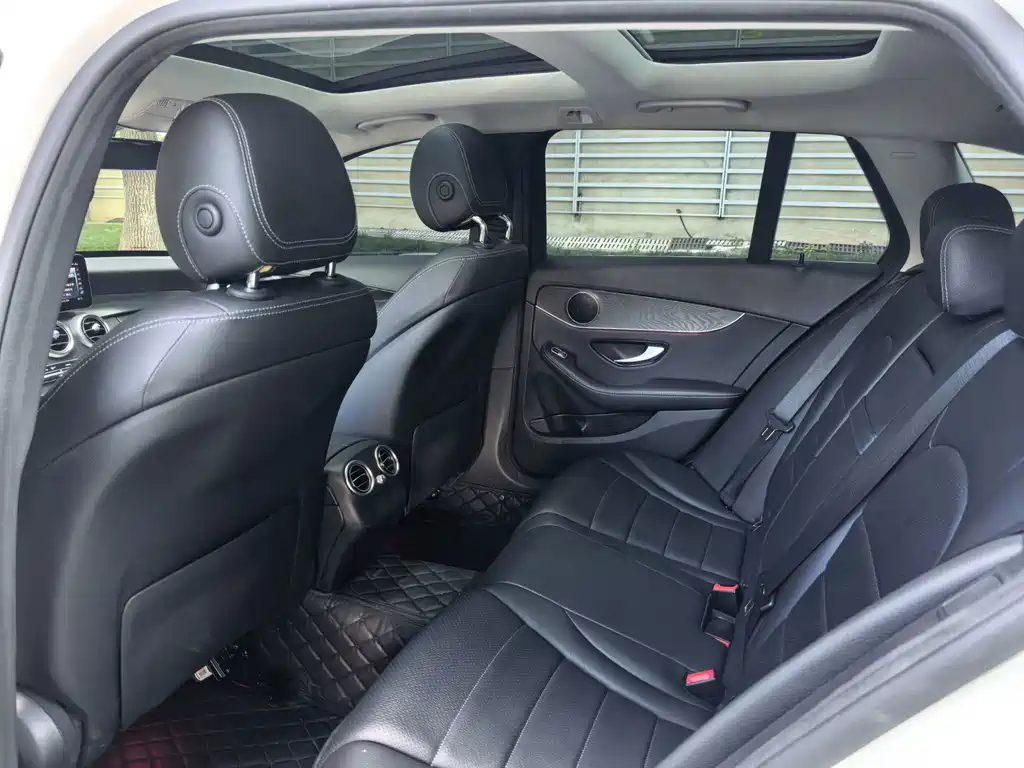 Mercedes-Benz C-Class 2021