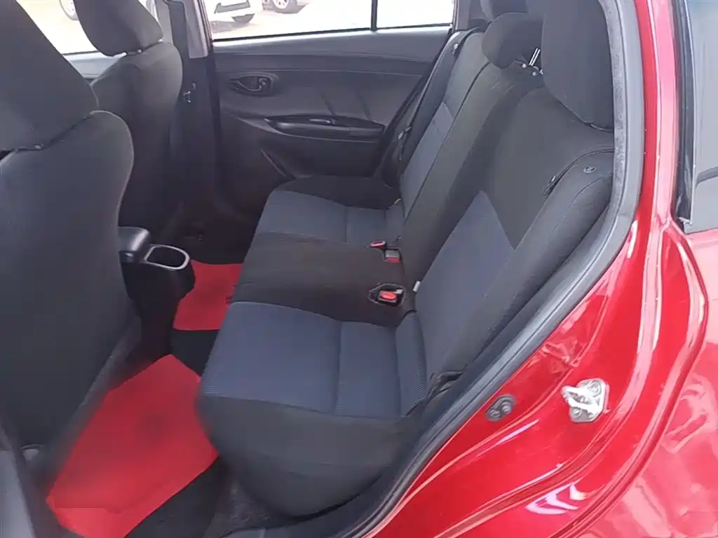 Toyota Yaris L 2019 — фото 17