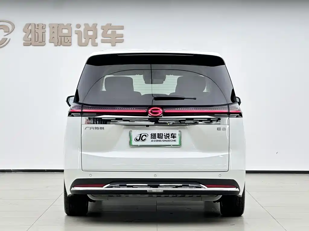 GAC Trumpchi E8 PHEV 2024 — фото 5