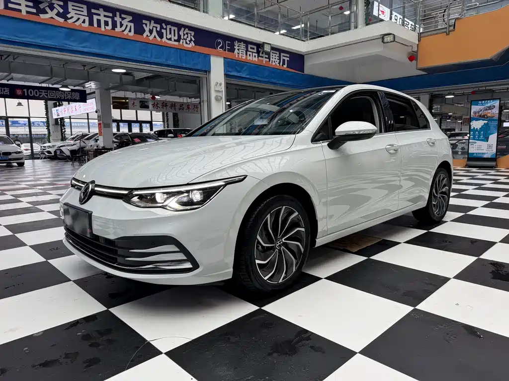 Volkswagen Golf 2022