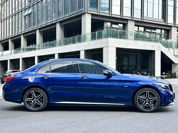 Mercedes-Benz C-Class 2021