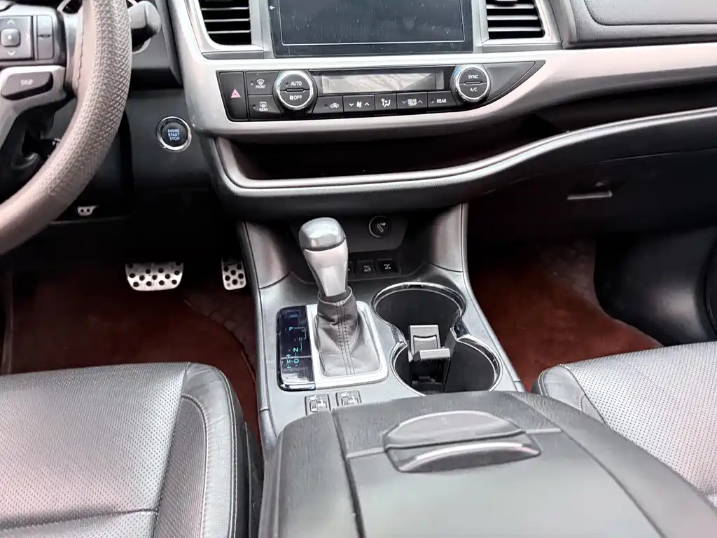 Toyota Highlander 2016 — фото 16