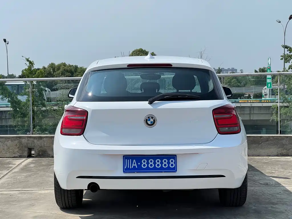 BMW 1 Series 2013 — фото 16