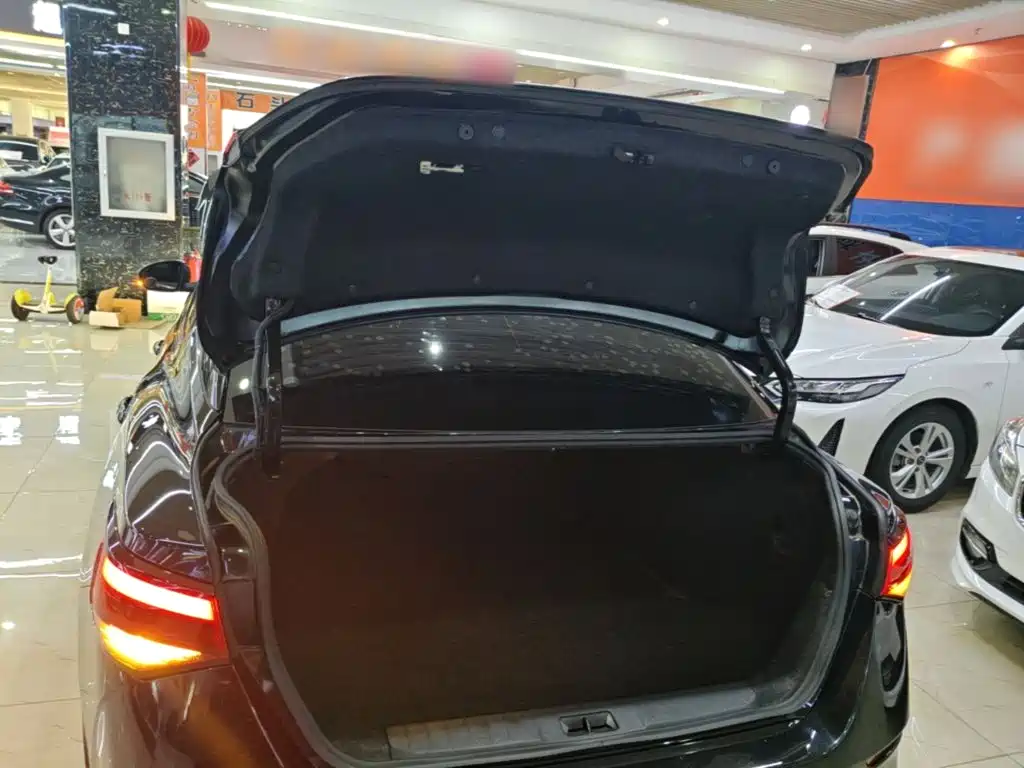 Nissan Sylphy 2021 — фото 19