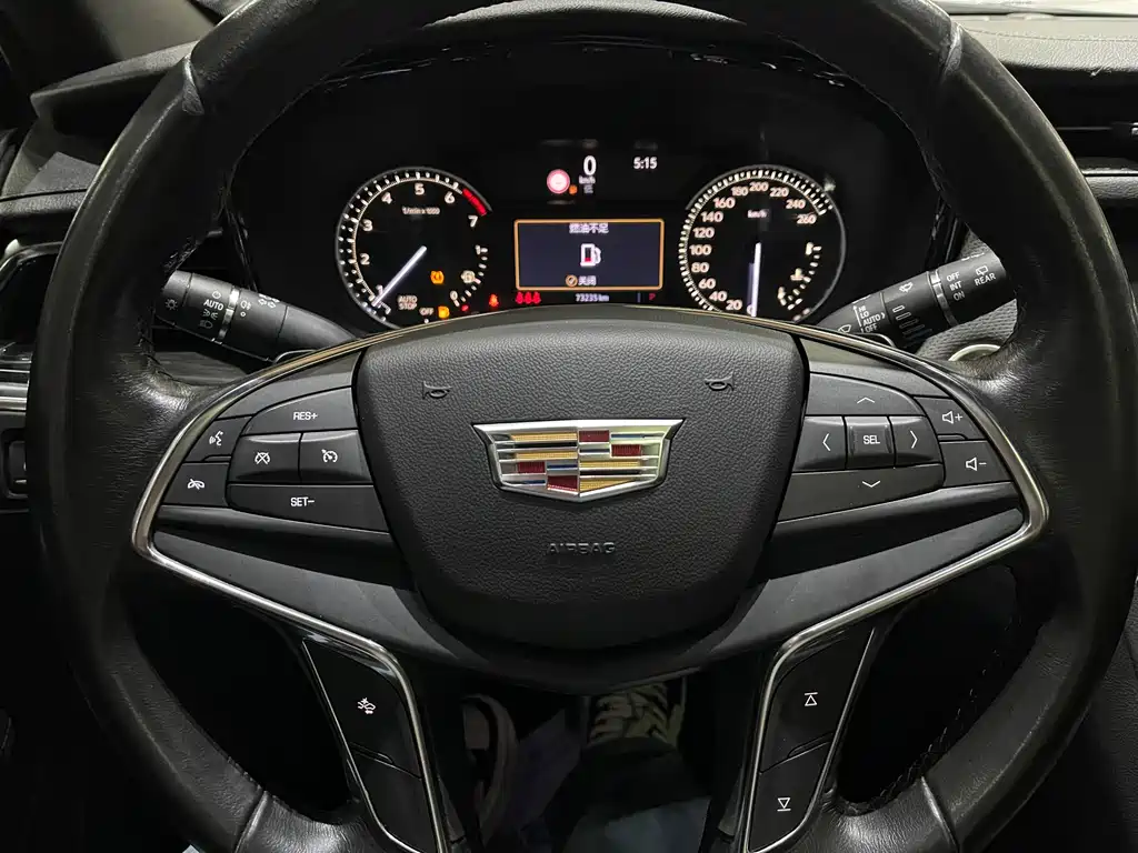 Cadillac XT5 2019 — фото 12