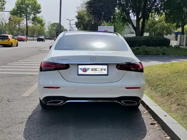 Mercedes-Benz E-Class 2021