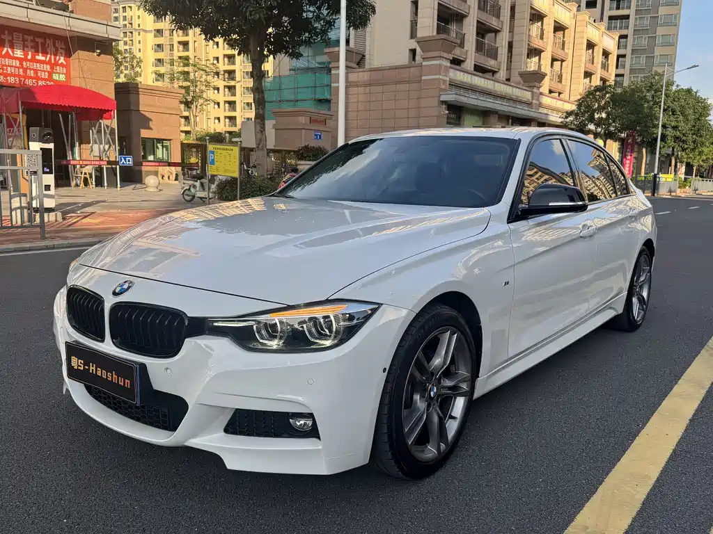 BMW 3 Series 2019 — фото 1