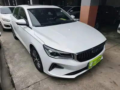 Geely Emgrand 2023