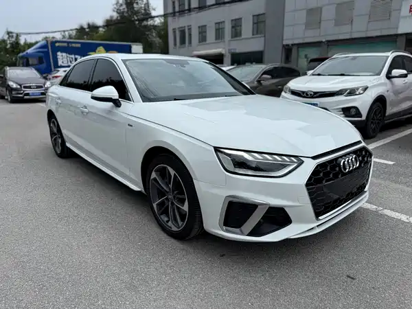 Audi A4L 2021