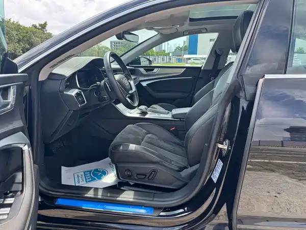 Audi A7L 2024