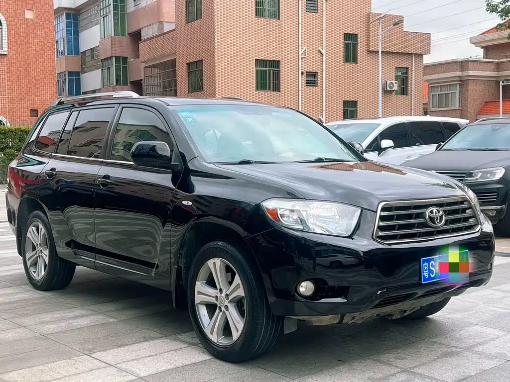 Toyota Highlander 2010 — фото 3