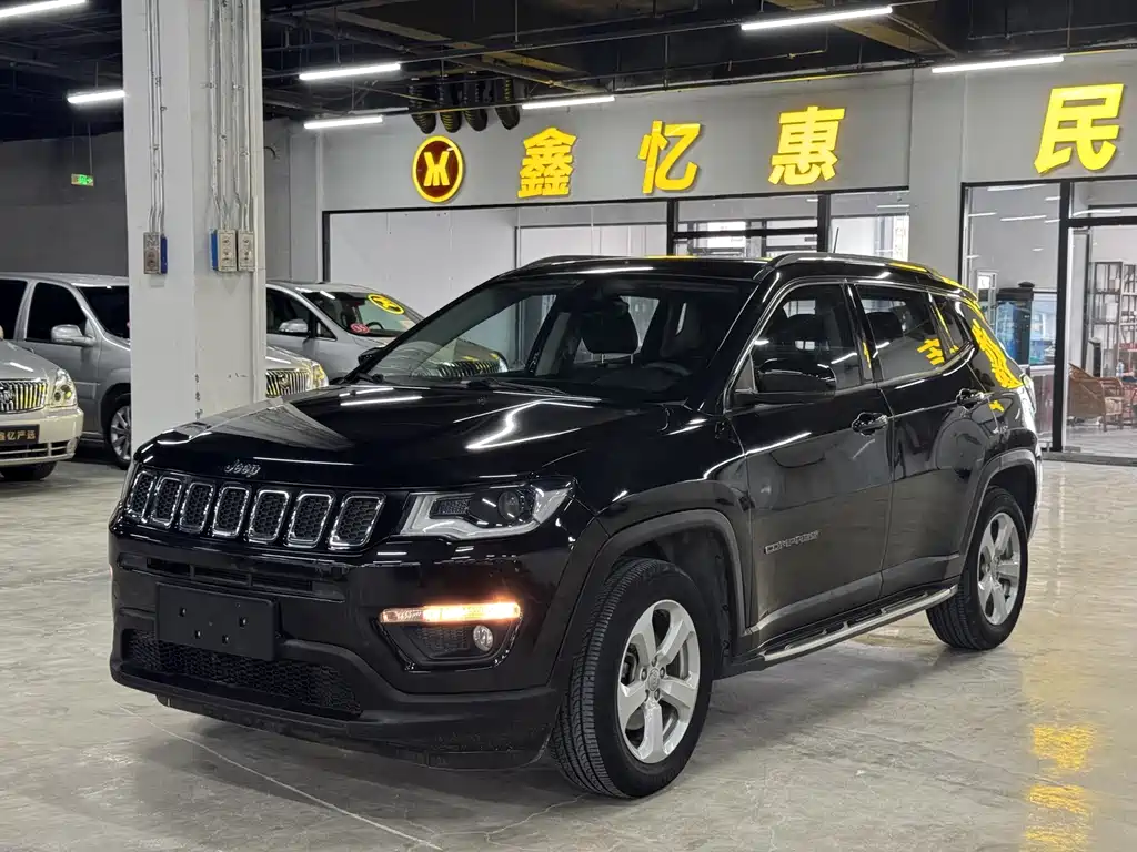 Jeep Compass 2017 — фото 1