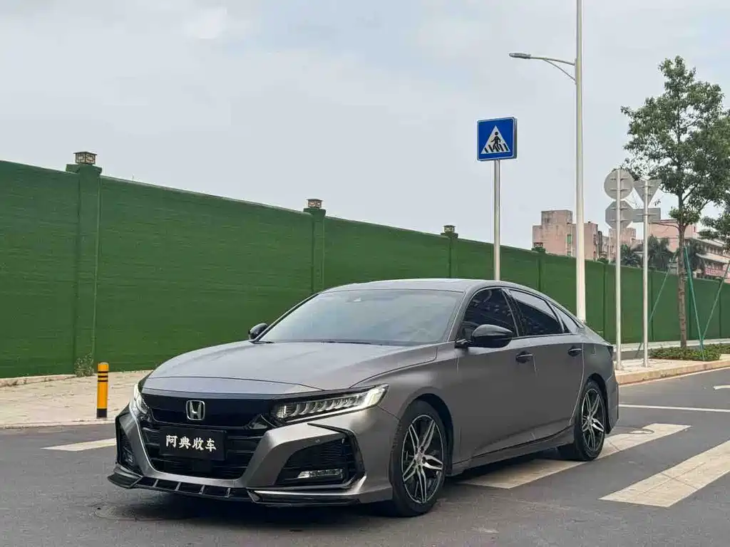 Honda Accord 2022 — фото 1