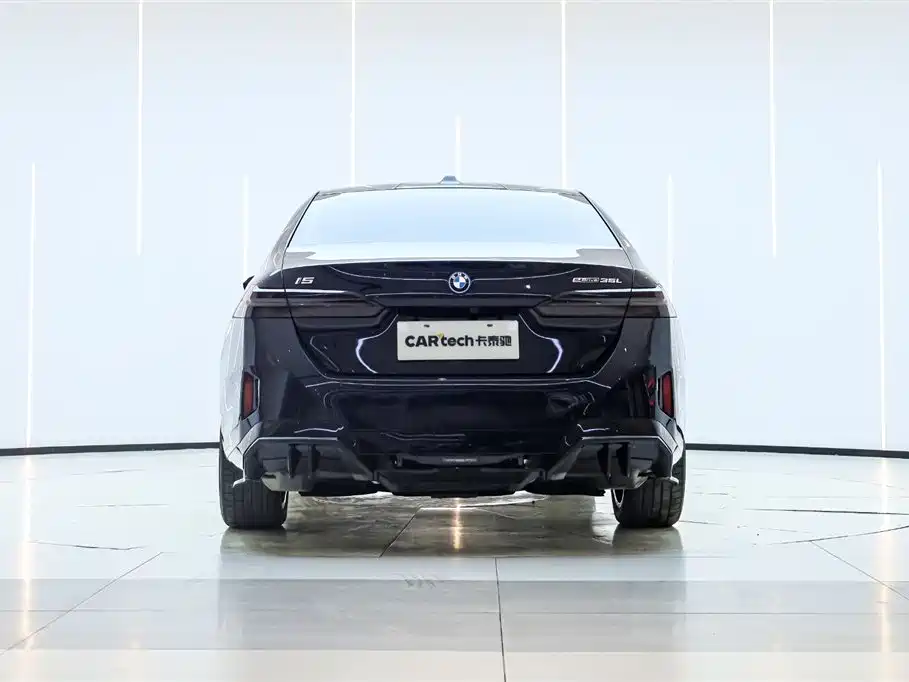 BMW i5 2025 — фото 6