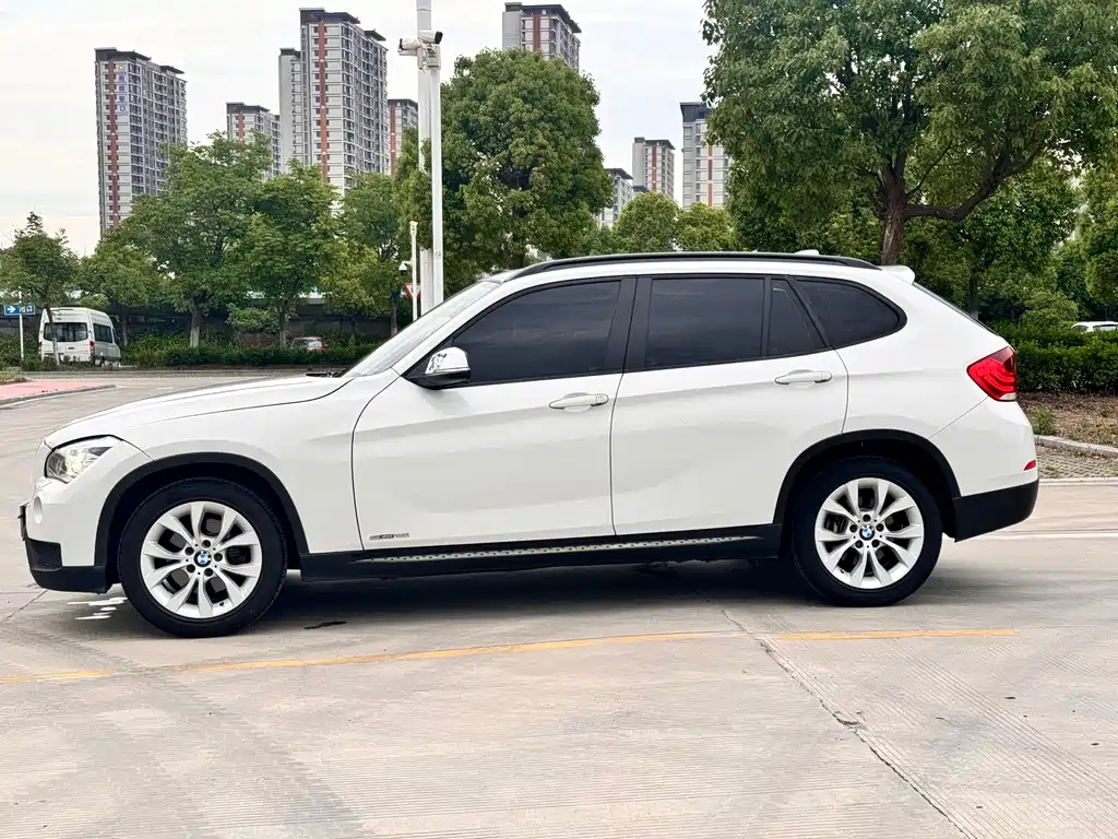 BMW X1 2013 — фото 4