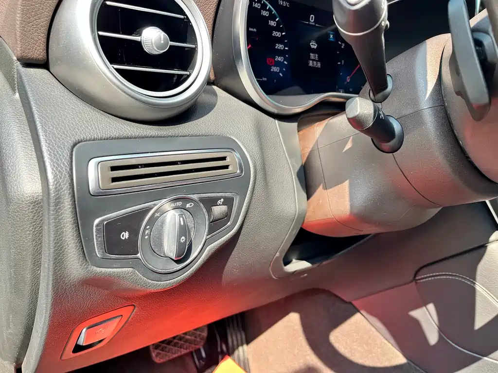 Mercedes-Benz GLC 2020 — фото 14
